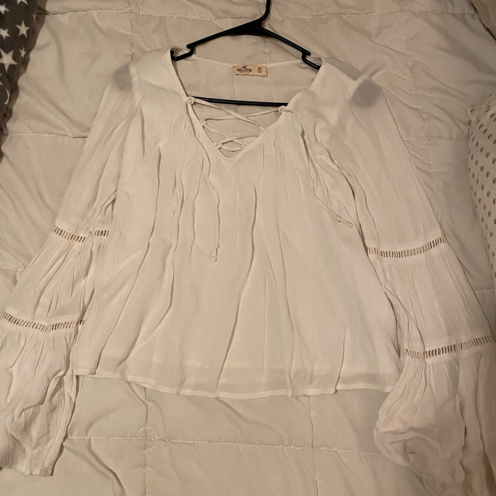White Hollister Pirate sleeve top